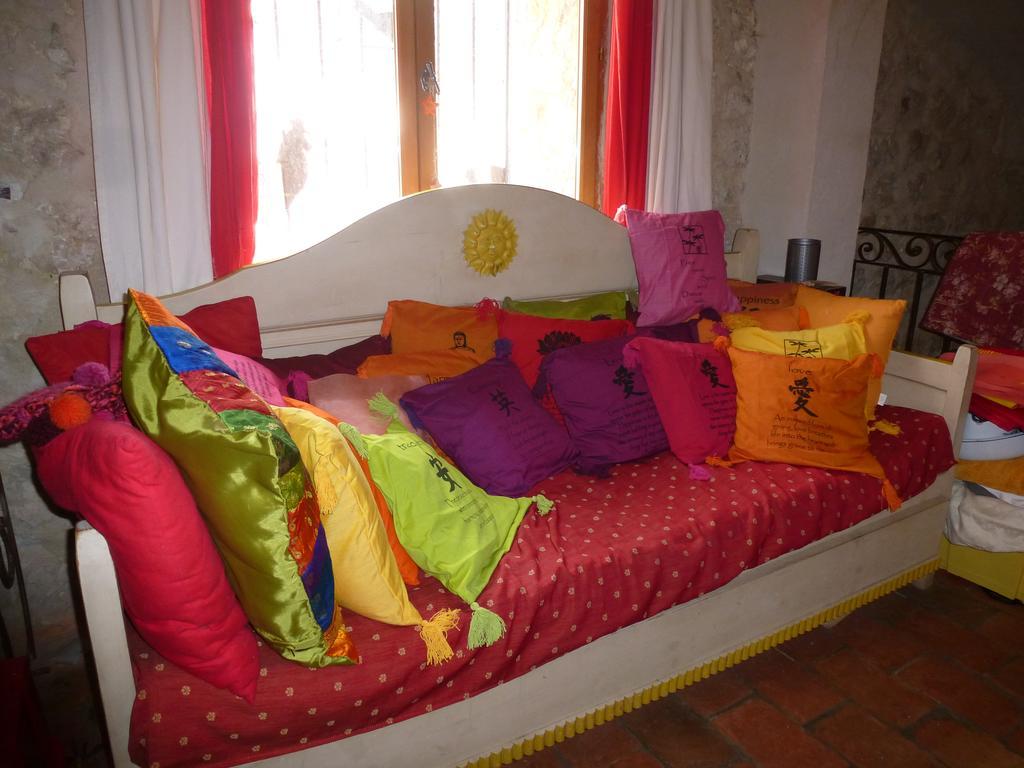 Ferme Saint Pierre Hotel Bargeme ภายนอก รูปภาพ