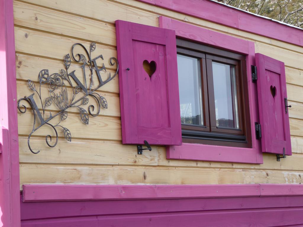Ferme Saint Pierre Hotel Bargeme ภายนอก รูปภาพ