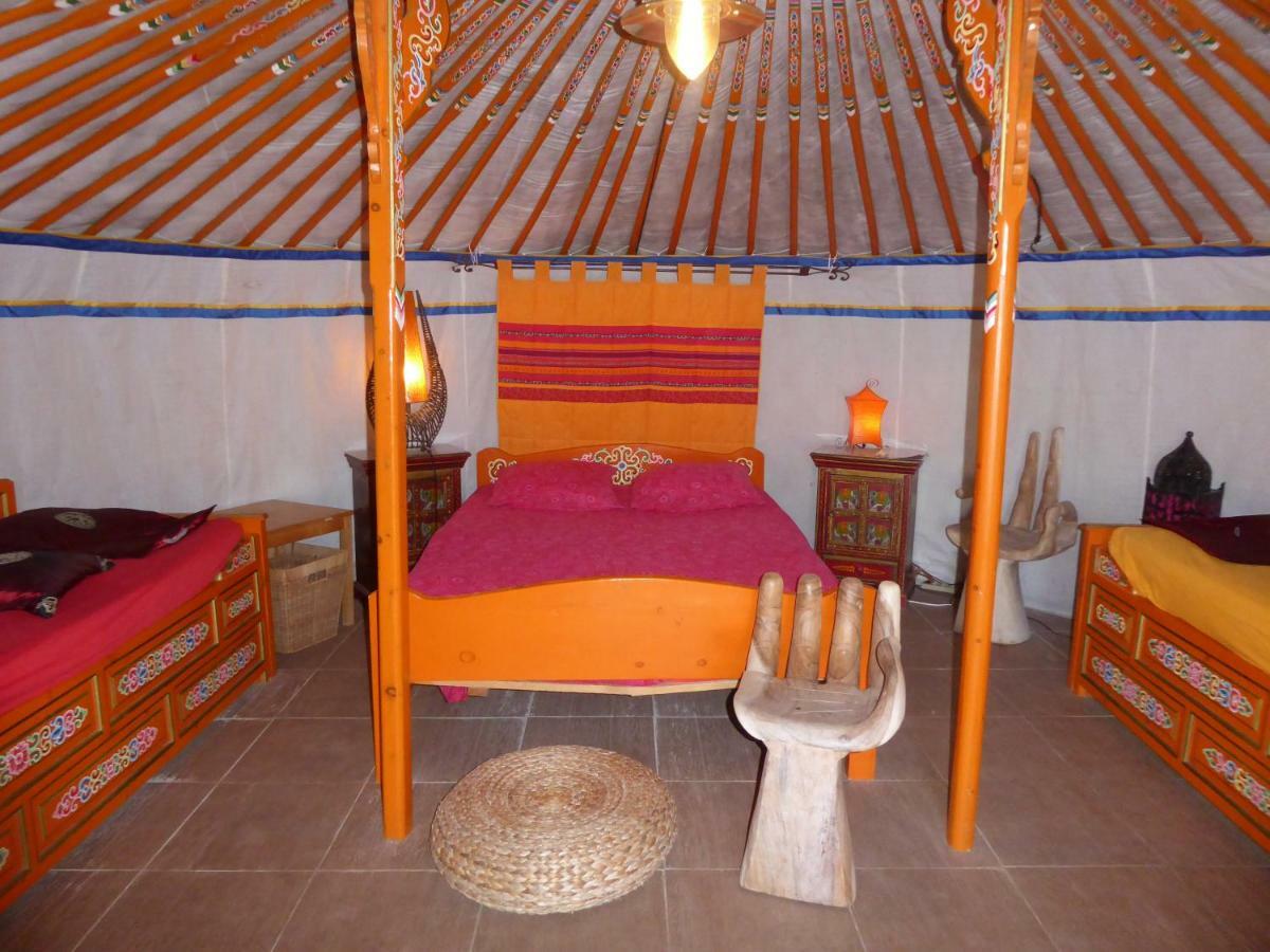 Ferme Saint Pierre Hotel Bargeme ภายนอก รูปภาพ
